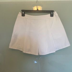 Adorable White Pleated Nike tennis/golf skirt